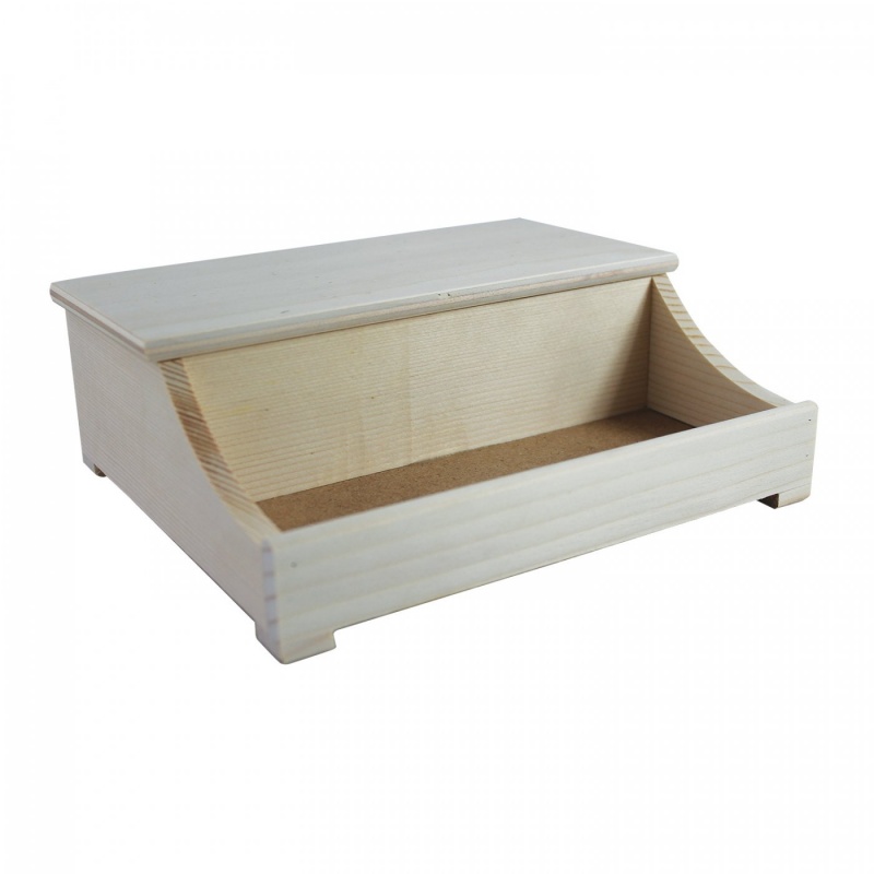 Dřevěná skříňka ve tvaru klavíru má zapuštěné dno, které slouží jako police. Nad ním je horní patro, které tvoří odnímatelné víko . Pod v