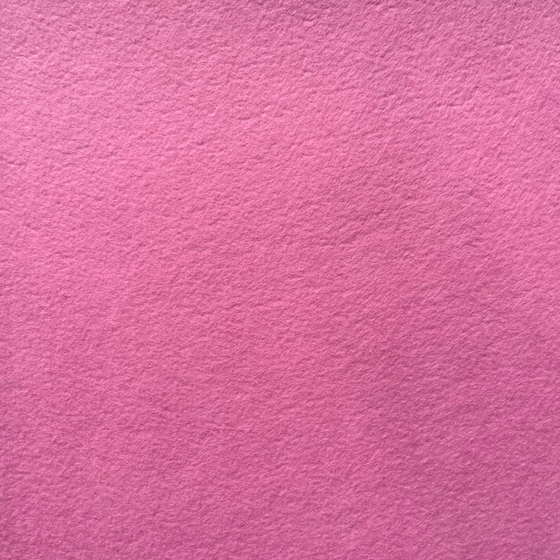 Filc tloušťky 3 mm je dekorační, polovlněná plst se používá především k dekoračním účelům , k výrobě hraček, panenek, ozdob a dekorací, jak