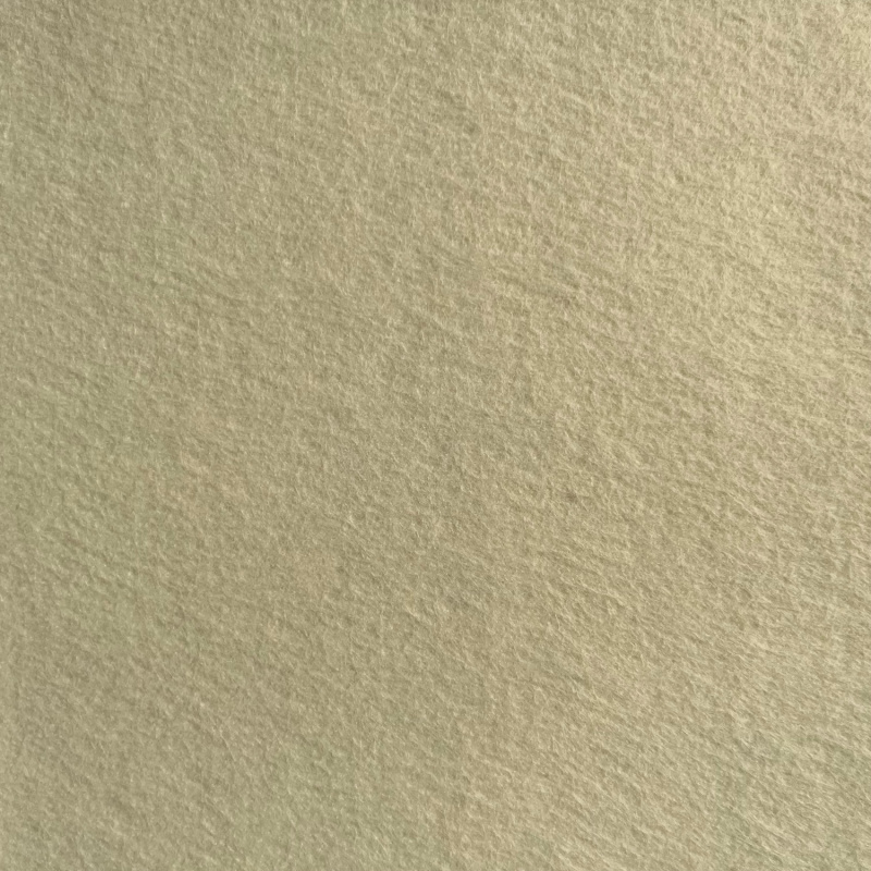 Filc tloušťky 3 mm je dekorační, polovlněná plst se používá především k dekoračním účelům , k výrobě hraček, panenek, ozdob a dekorací, jak