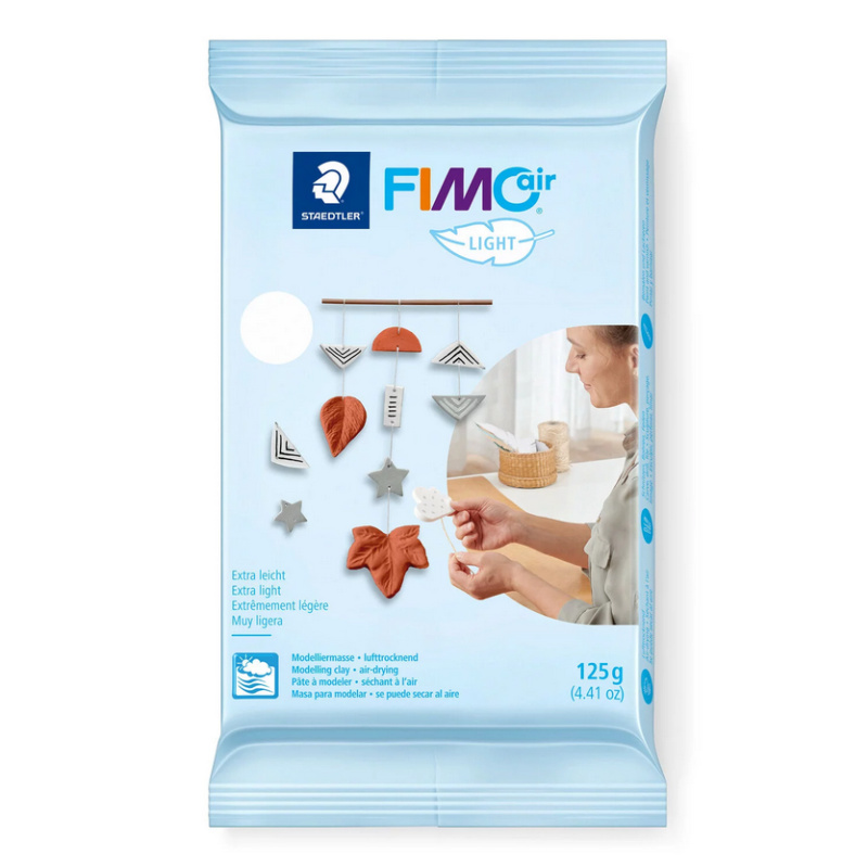 FIMO ® Air Light je modelovací hmota ze skupiny FIMO od výrobce Staedler, která je obdobou hmoty FIMO Air Basic. Je to modelovací tmel na vodní bázi tvrd