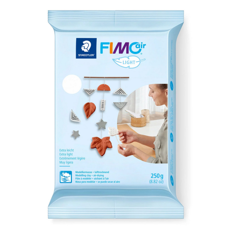 FIMO ® Air Light je modelovací hmota ze skupiny FIMO od výrobce Staedler, která je obdobou hmoty FIMO Air Basic. Je to modelovací tmel na vodní bázi tvrd