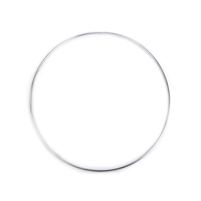 Velký kovový kruh je vhodný k výrobě lapačů snů a podobných dekorací. Je pevný, ve spoji svařený.


Vnější průměr: 30,5 cm
Vnitřní prům