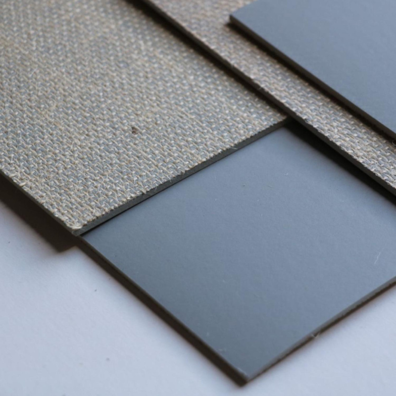 Linoleum Pébéo LINOCUT je základním povrchem, který nabízí vysoce kvalitní pracovní plochu. Jeho dokonalá struktura zajišťuje čisté a detailní v