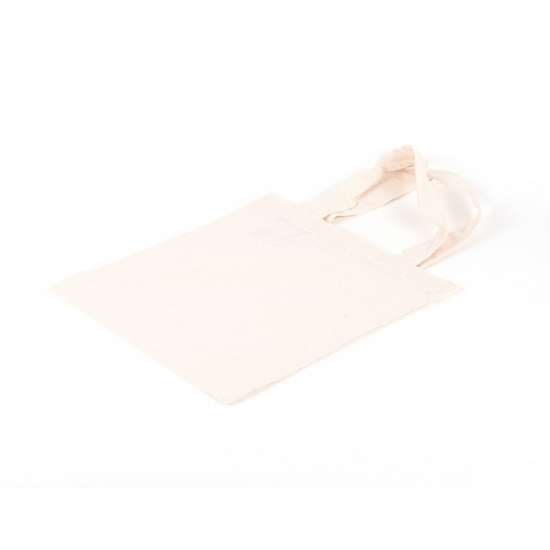 Malá nákupní taška je vyrobena ze 100% bavlny. Má přírodní světle béžovou barvu. Lze ji dále zdobit barvami na textil, batikou, linorytem na textil,
