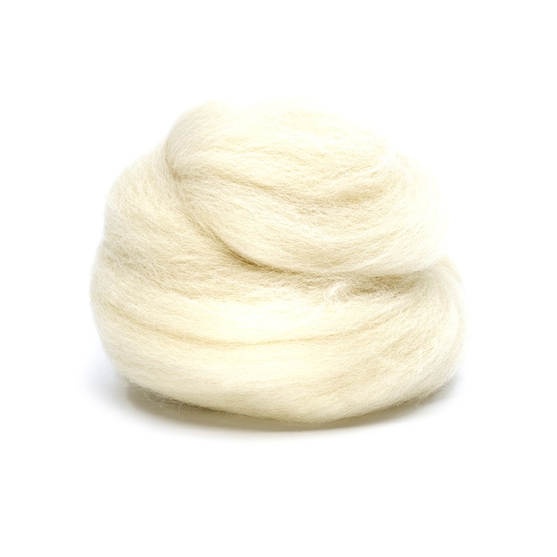 Corriedale worsted sheep wool je přírodní rouno ovcí Corriedale, které se používá k plstění postaviček, tvorbě a vycpávání hraček. Má středně