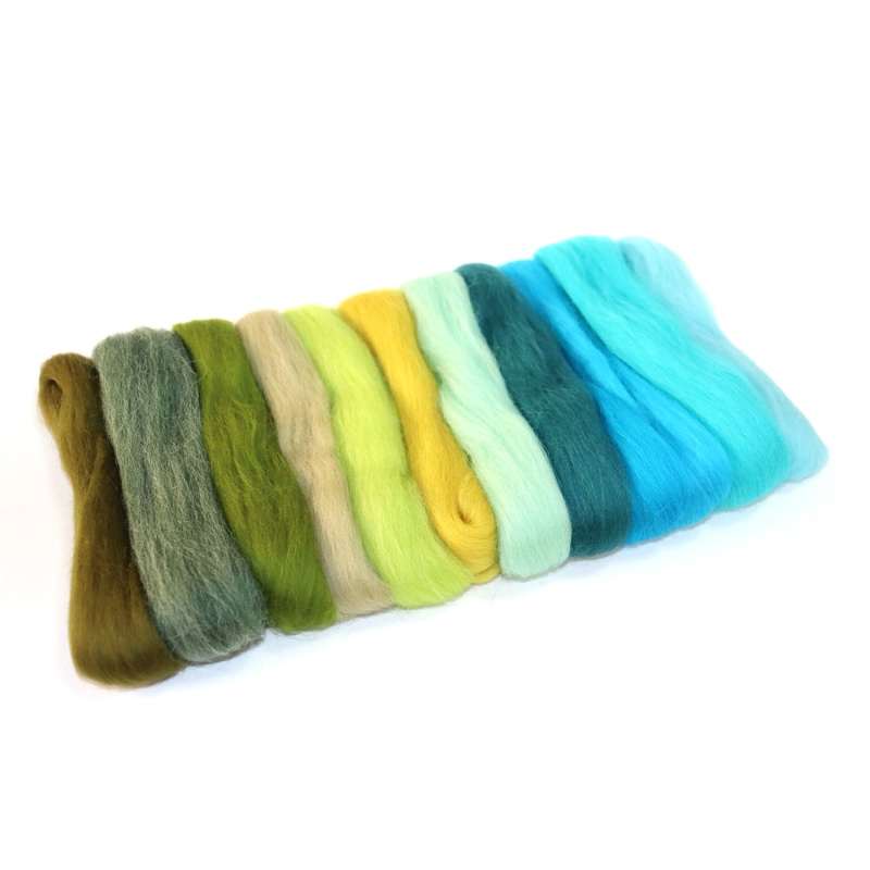 Ovčí rouno pro plstění jemně česané , nazývané také plsť, potěší každého tvůrce, který tvoří technikou plstění. Balení obsahuje 50 g ovč