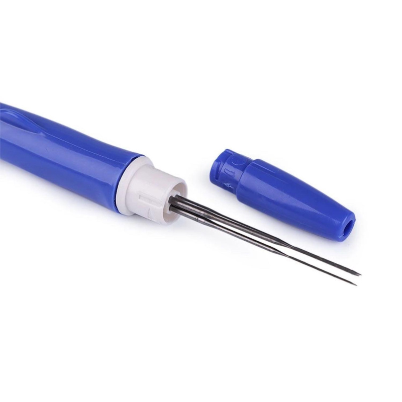 
Plstící pero se 3 jehlami vám poslouží k rychlejšímu a pohodlnějšímu plstění za sucha. V případě potřeby můžete jehly v peru vyměnit nebo p