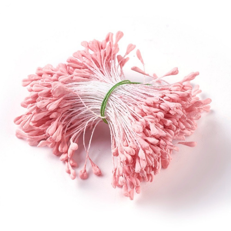 Květinové pestíky jsou malé matné papírové slzičky na obou koncích krátké bavlněné šňůrky, které se používají při výrobě květinových de