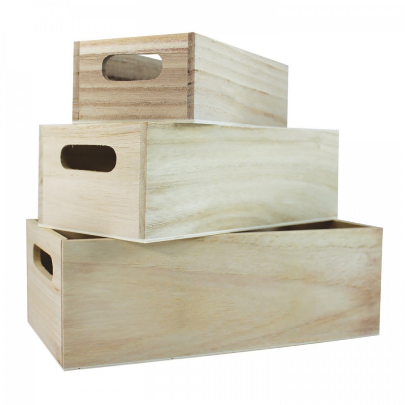 Sada dvou úložných boxů s rukojetí slouží k uložení drobných předmětů nebo domácích potřeb pěkně pohromadě. Krabice mají na kratších stran