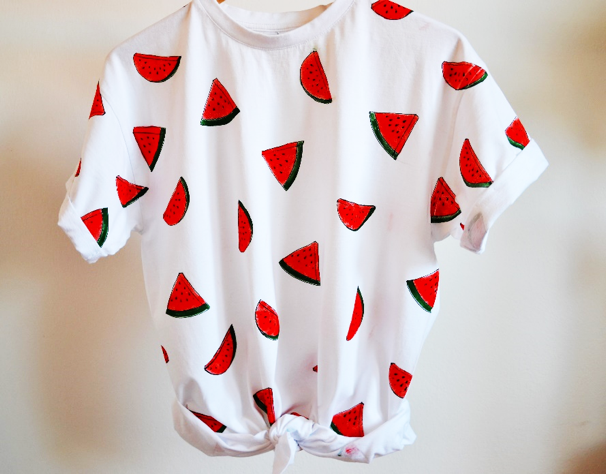 Malování barvami na textil - Melounové tričko